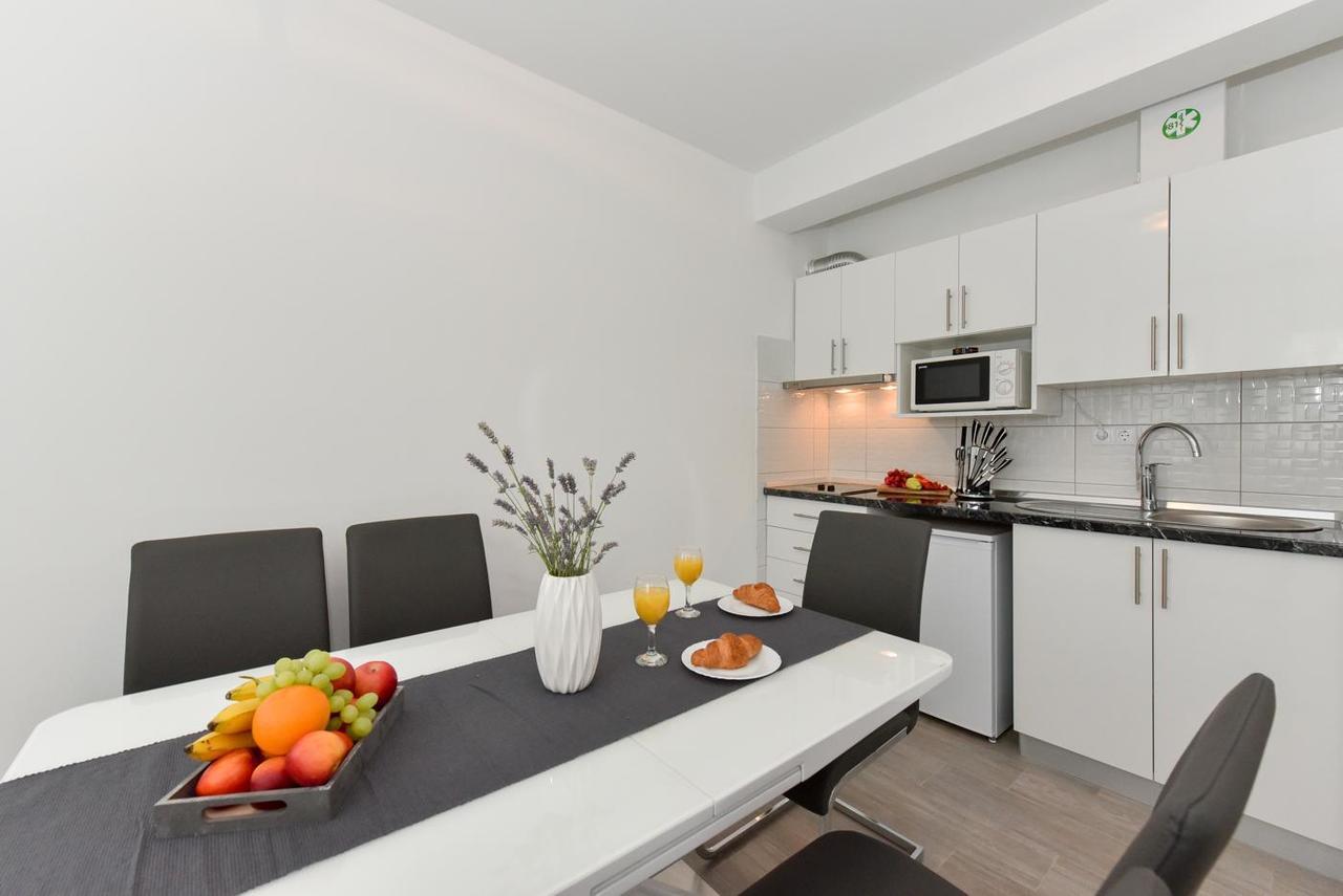 Crowonder Luxury Vir- 6 New Apartments For Families With Playground For Kids Екстериор снимка