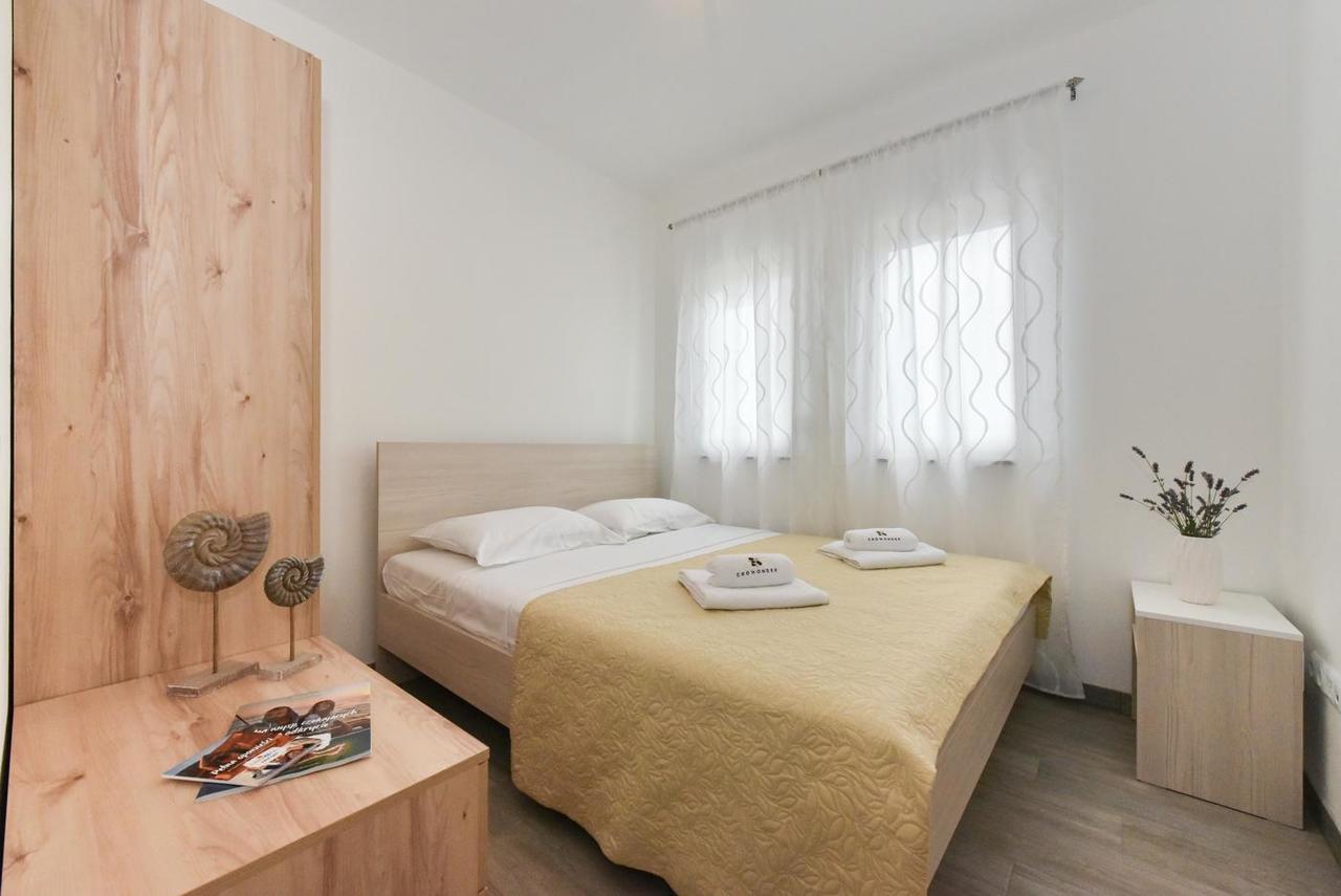 Crowonder Luxury Vir- 6 New Apartments For Families With Playground For Kids Екстериор снимка